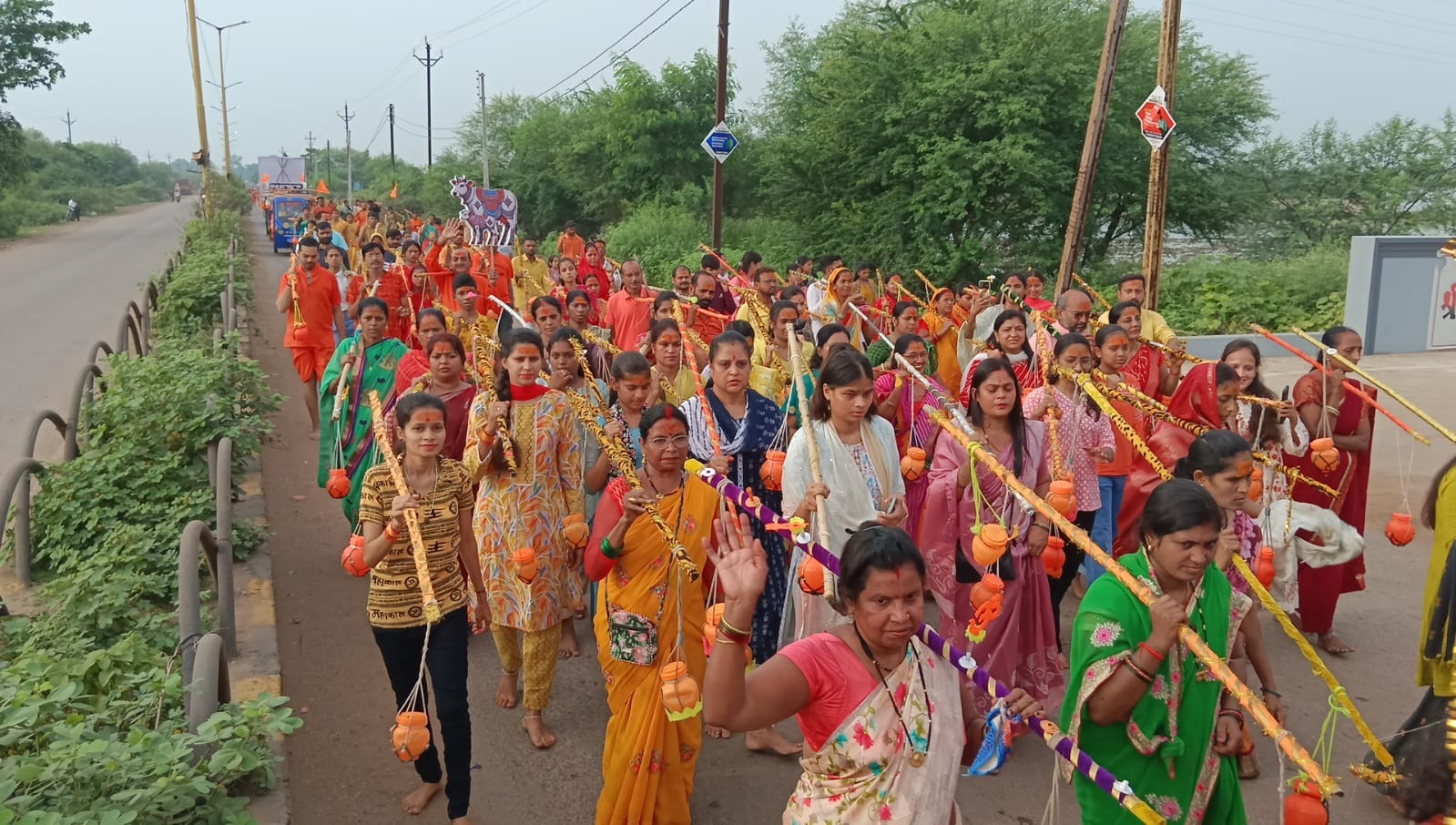 कांवडिय़ों ने बोल-बम और हर-हर महादेव के लगाए जयघोष