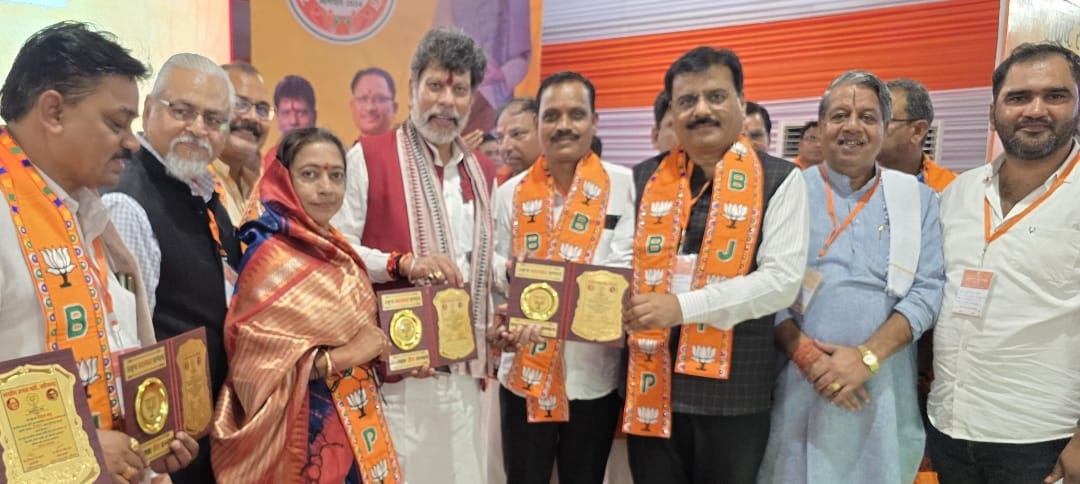 पूर्व भाजपा जिलाध्यक्ष राजेंद्र शर्मा  को मिला उत्कृष्ट सदस्यता सम्मान