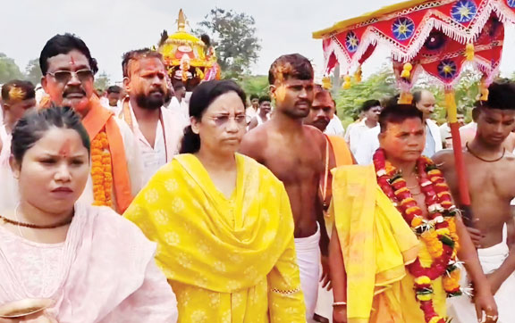 सावन के अंतिम सोमवार को  उमड़ा श्रद्धा का सैलाब