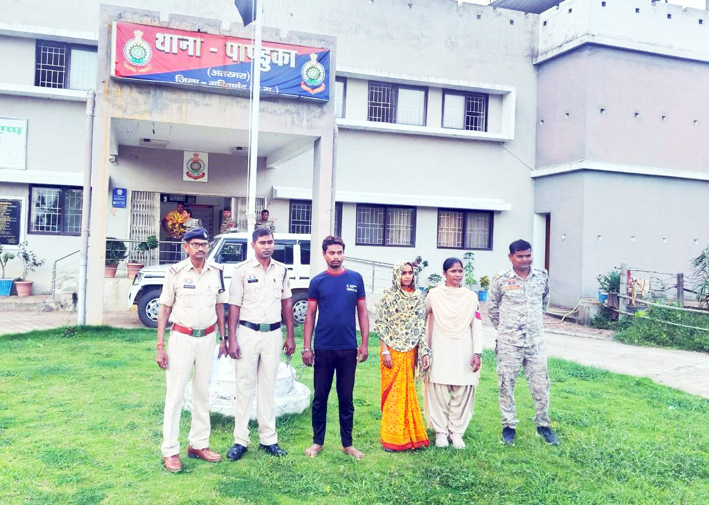 प्रेमी के साथ मिलकर पति की हत्या प्रेमी के साथ मिलकर पति की हत्या