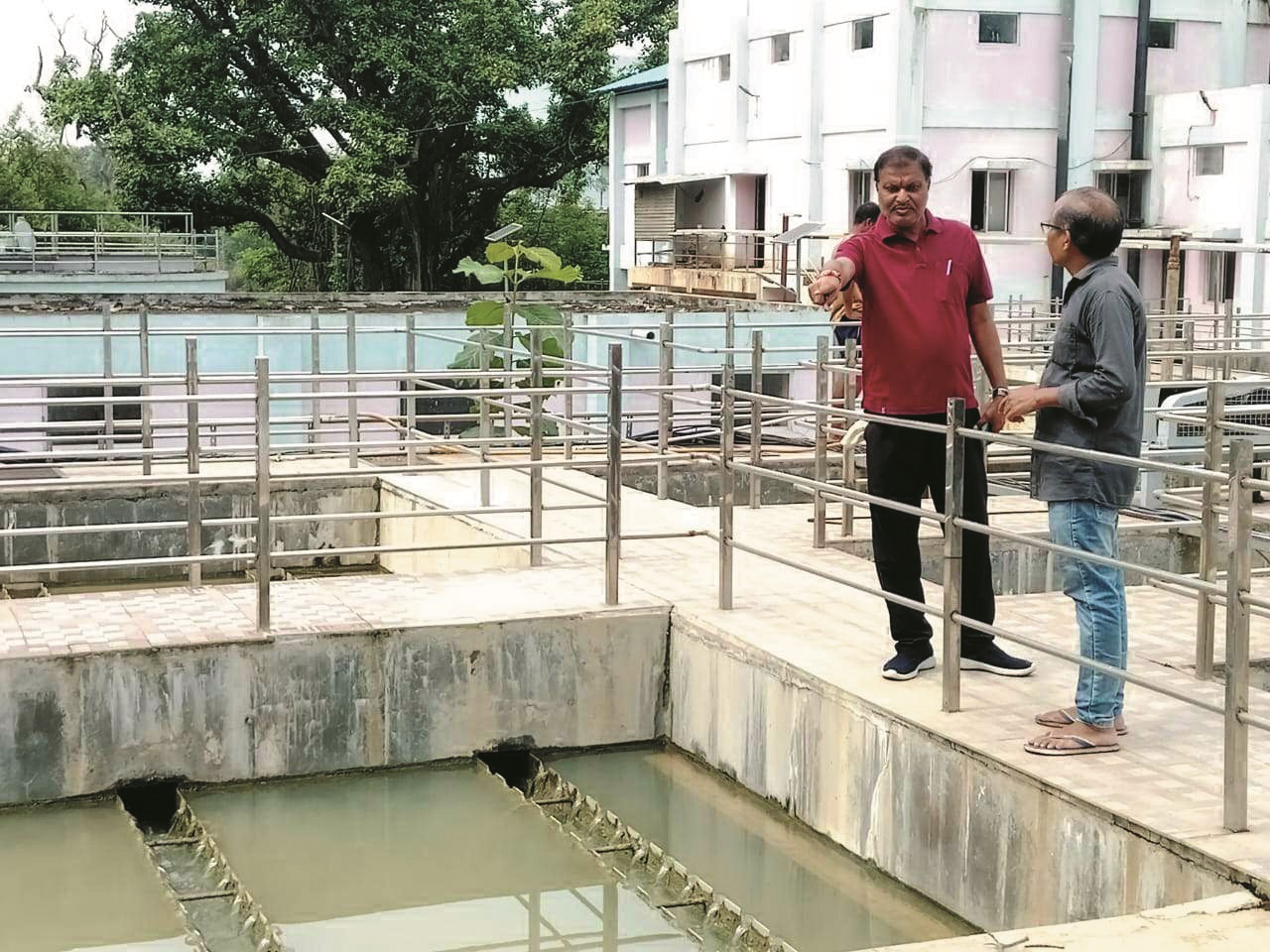 गंदा पानी की शिकायत, महापौर ने किया प्लांट का निरीक्षण