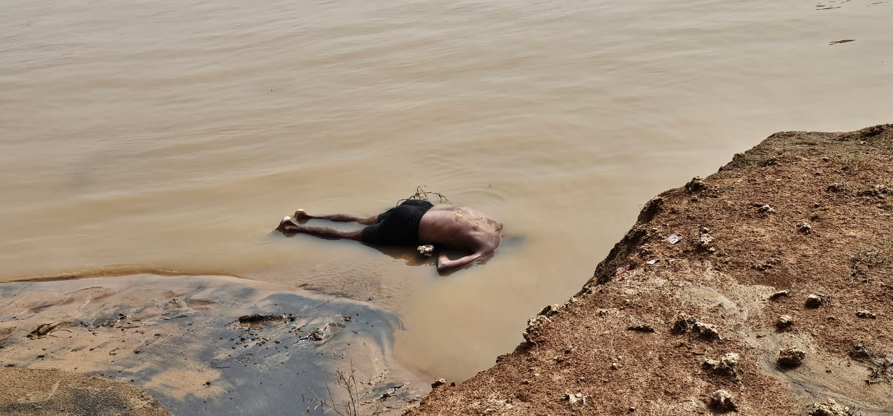 नदी में नहाते ग्रामीण डूबा, मौत