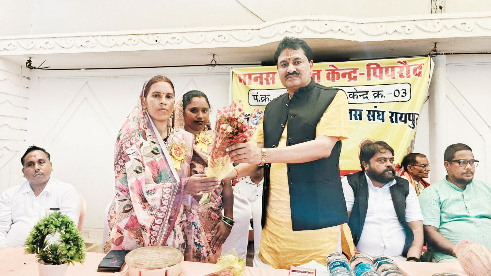 तुलसीदास जयंती में शामिल हुए विधायक इंद्र कुमार साहू तुलसीदास जयंती में शामिल हुए विधायक इंद्र कुमार साहू