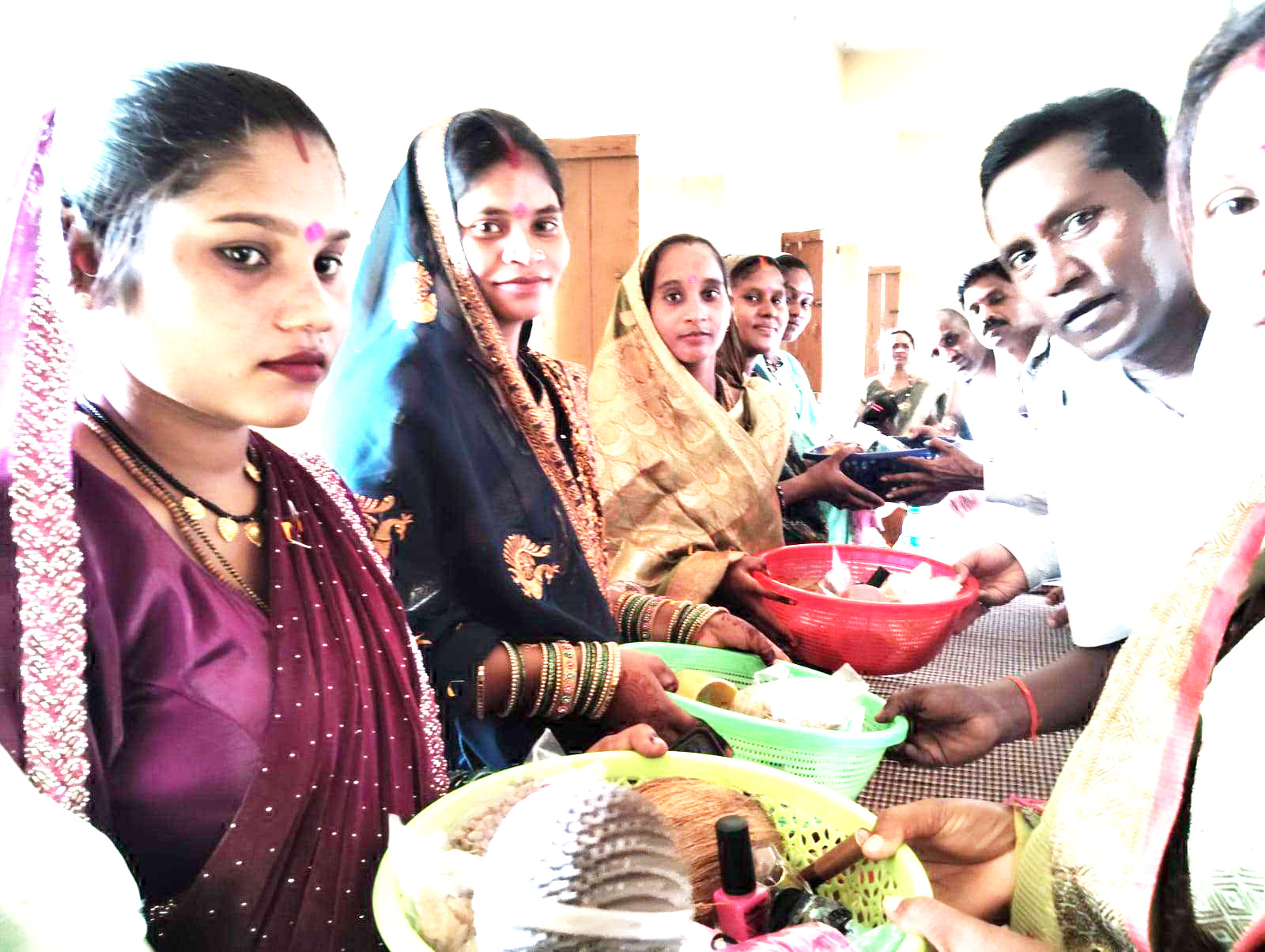 गोद भराई व शिशुओं क़ा अन्नप्राशन