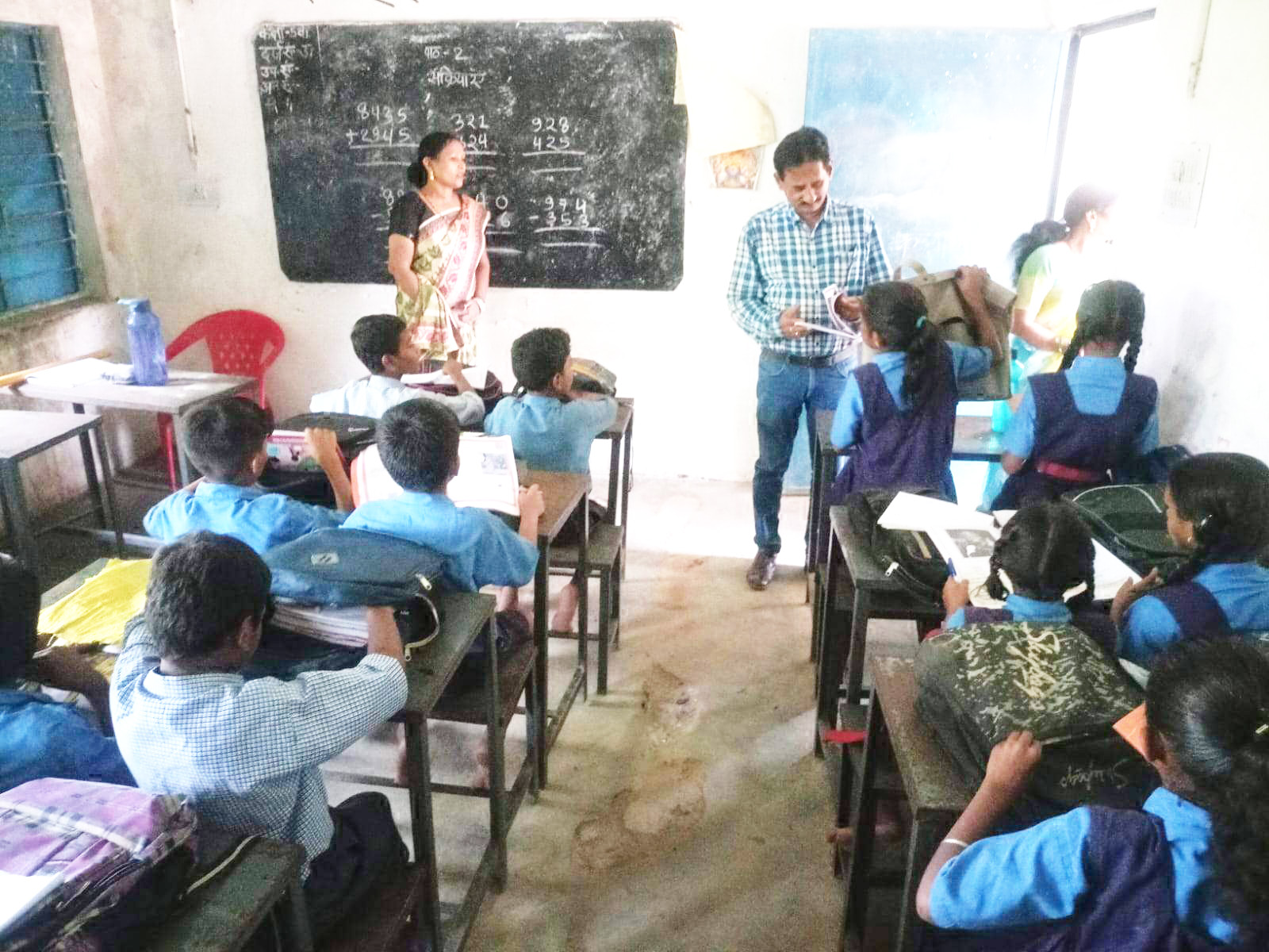 बीईओ ने स्कूलों का किया निरीक्षण