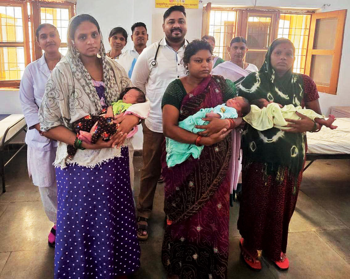  सीएचसी नवापारा में गूंजी किलकारी, 15 घंटे में तीन सफल डिलीवरी