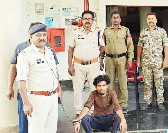 मोबाइल चलाने से मना करने पर बहन की हत्या, आरोपी भाई गिरफ्तार