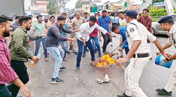 हाफ बिजली बिल योजना बंद करना लोगों पर जबरन बोझ डालने जैसा-पाठक