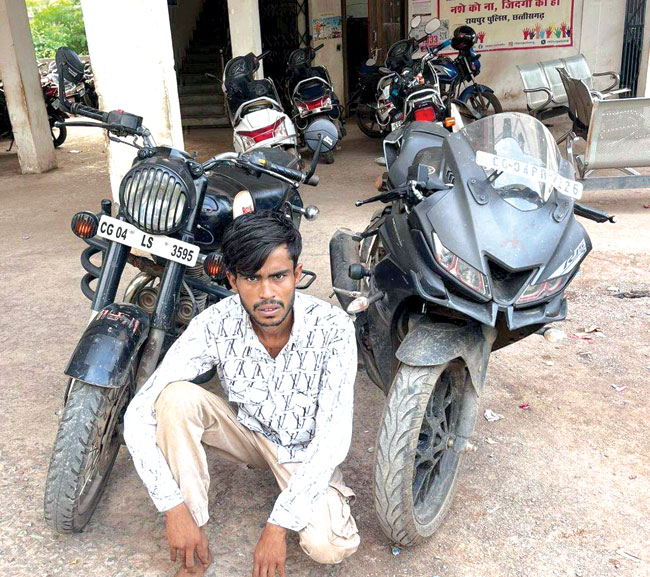 महंगी बाइक चुराने वाला मौदहापारा का युवक गिरफ्तार