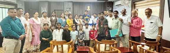 योगासन स्पर्धा: दंतेवाड़ा ने 11 पदक जीते