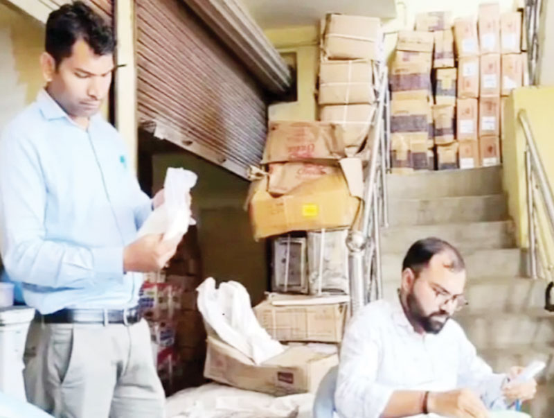 155 किलो नकली पनीर जब्त