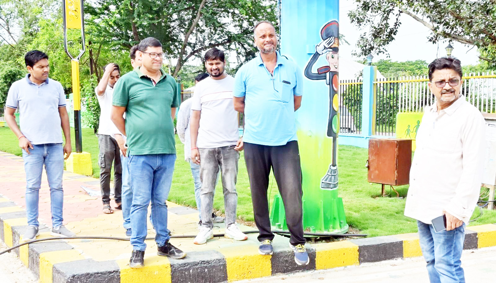 आयुक्त ने रेल्वे कॉलोनी-ट्रैफिक पार्क का किया निरीक्षण