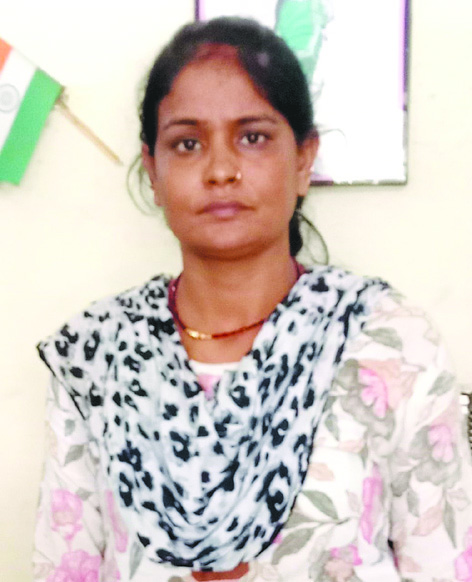 अश्लील फोटो का डर दिखाकर रकम वसूलने वाली गिरफ्तार