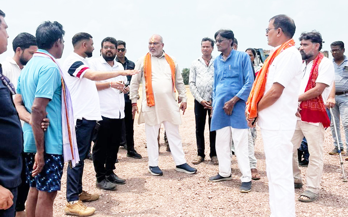 विधायक ललित ने भारत माला सडक़ का निरीक्षण किया