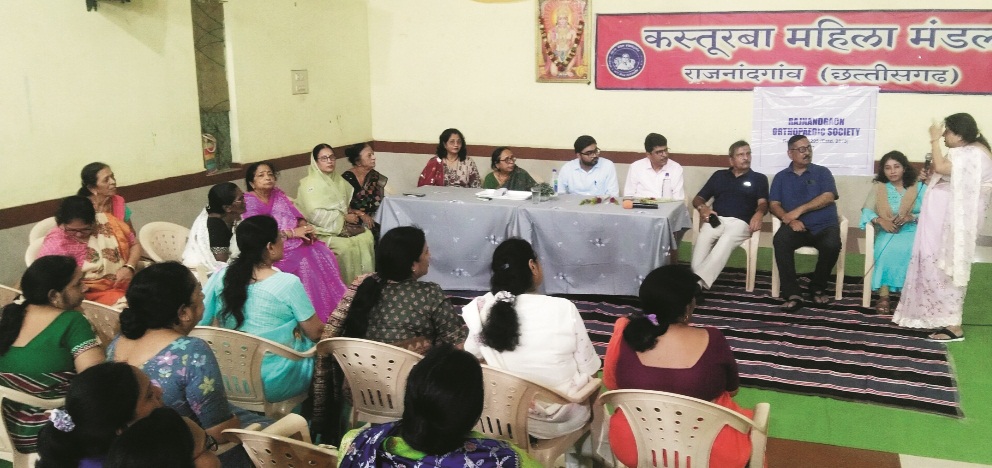 महिलाओं को मोटापे से दूर रहने व खानपान संयमित करने की आवश्यकता-रितेश