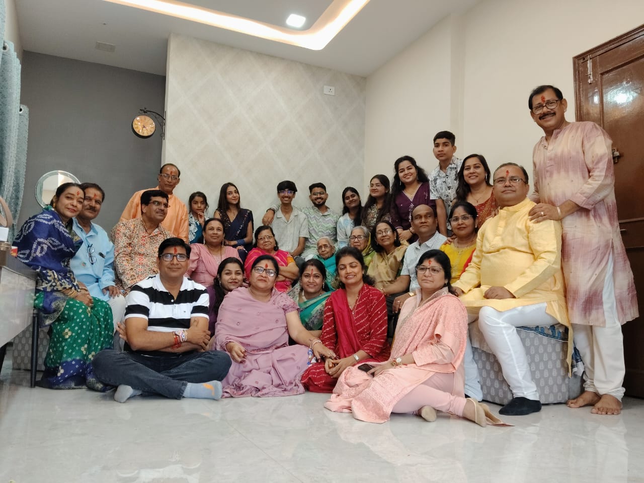 तीन पीढ़ी के साथ रक्षाबंधन मनाते आ रहे है - मोहता 