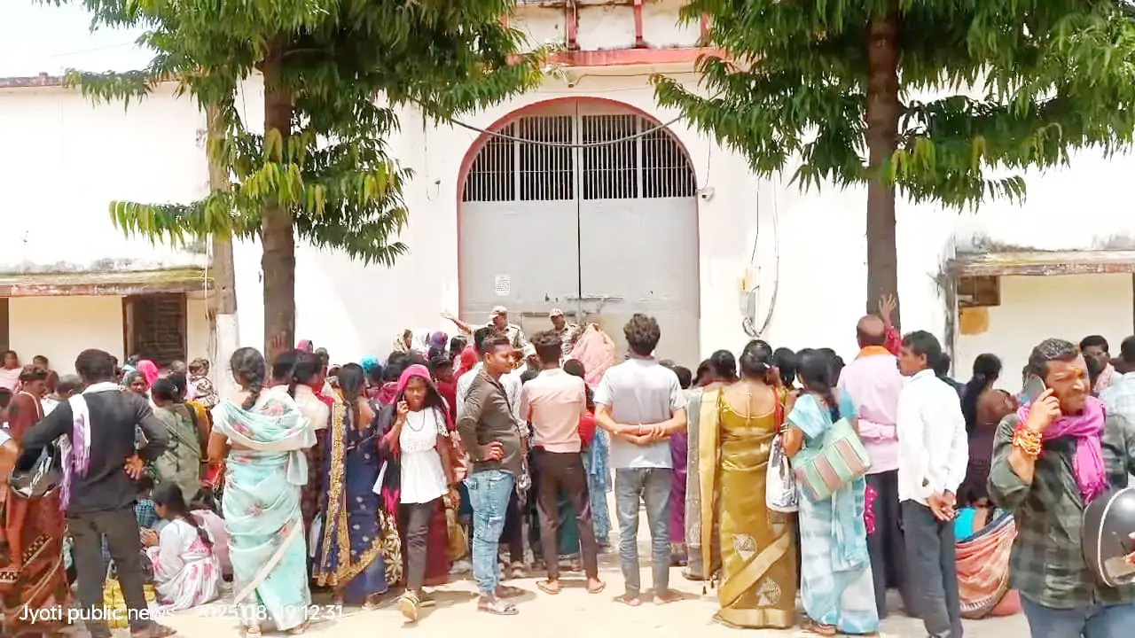 बलौदाबाजार उप जेल में छाया-पानी नहीं, बहनें घंटों रहीं असुविधा से परेशान