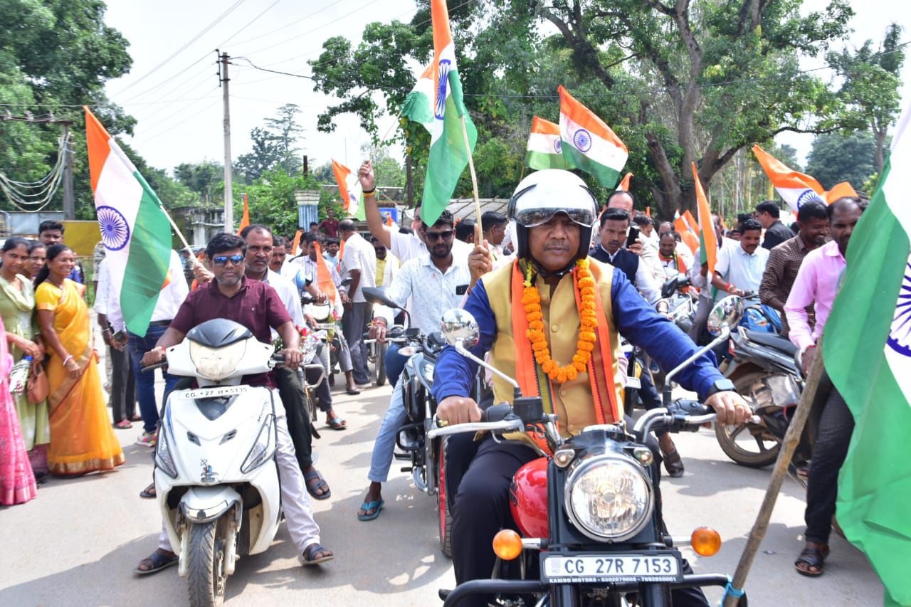 तिरंगा यात्रा में शामिल हुए वन मंत्री