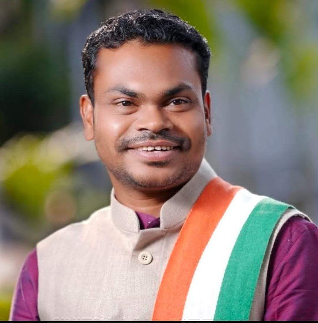 विश्व आदिवासी दिवस पर शासन का न कार्यक्रम न बधाई संदेश- कवासी हरीश