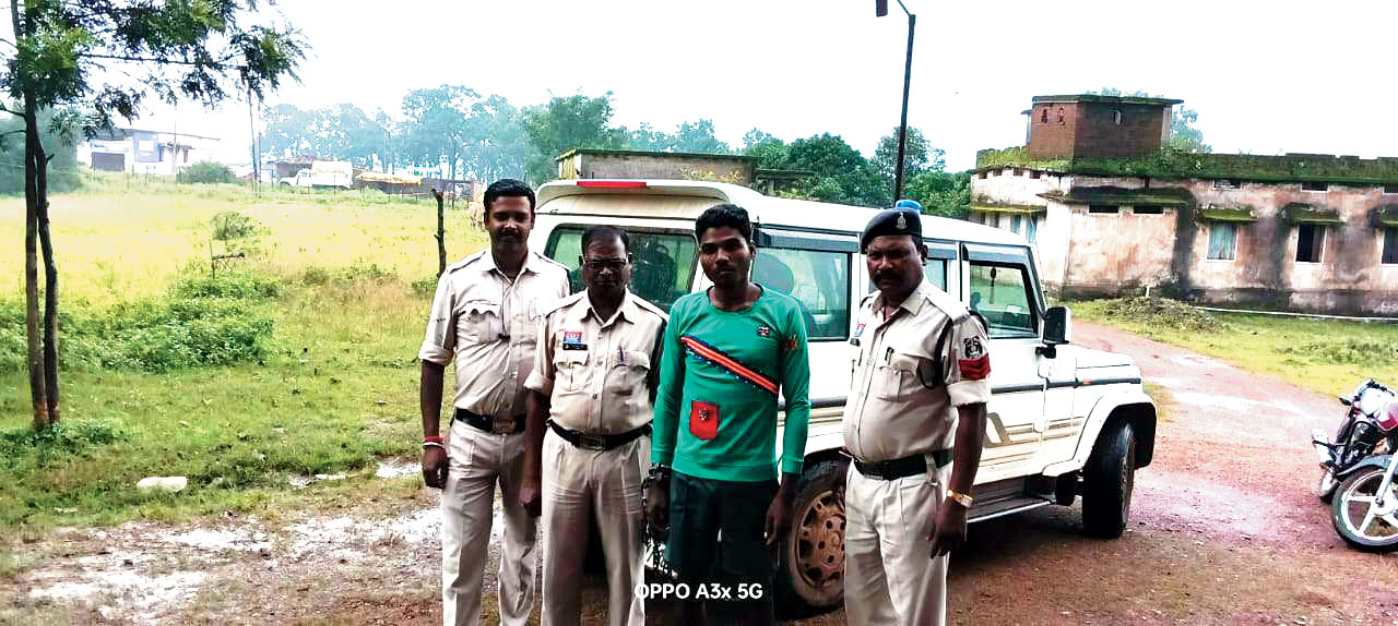  मेड़ को लेकर विवाद, सोते समय कुल्हाड़ी मार हत्या, आरोपी गिरफ्तार