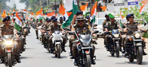 सीआरपीएफ की भव्य तिरंगा बाइक रैली, कोण्डागांव हुआ तिरंगामय