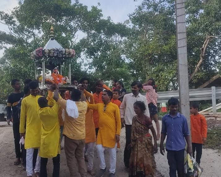 श्रीकृष्ण जन्माष्टमी पर निकाली पालकी यात्रा