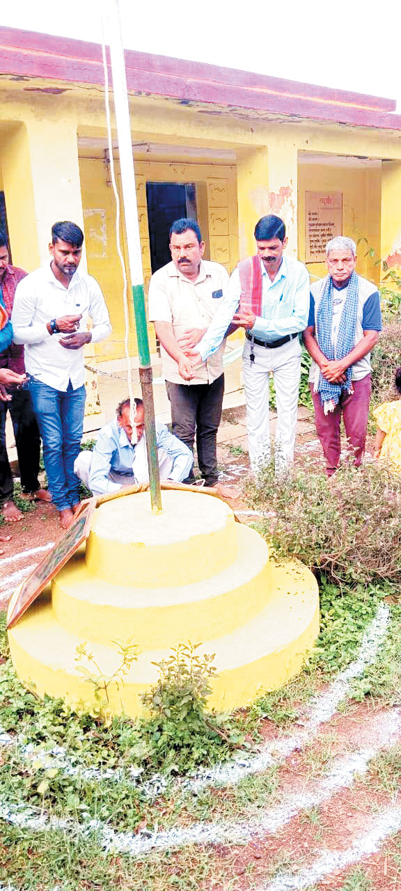 मोटीयारीडीह में स्वतंत्रता दिवस हर्षोल्लास के साथ मनाया