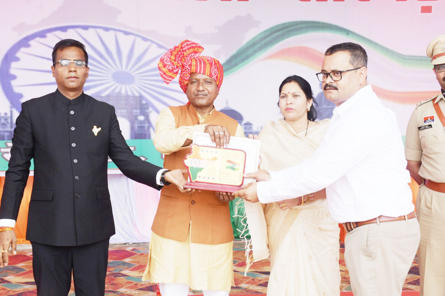 स्वतंत्रता दिवस पर भूपेन्द्र शर्मा सम्मानित