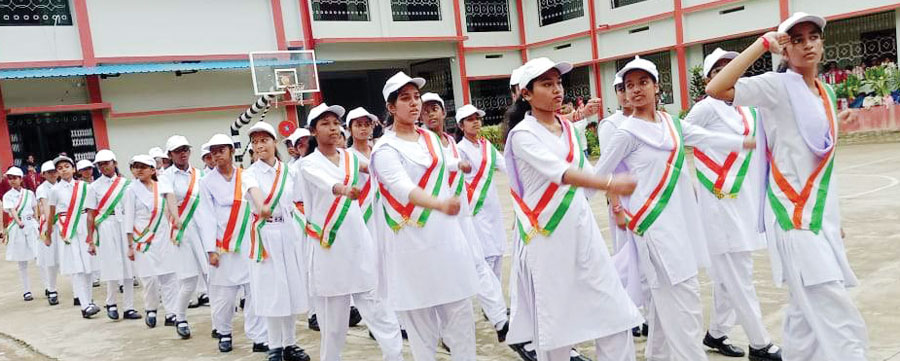 चावरा हायर सेकेंडरी स्कूल में स्वतंत्रता दिवस की धूम