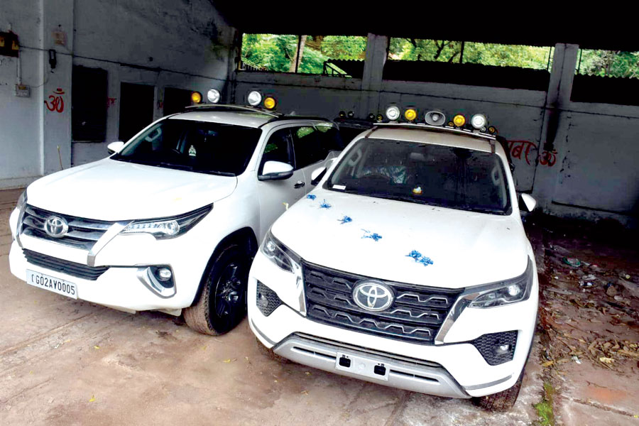 नई सवारियां तैयार, सवारो का इंतजार