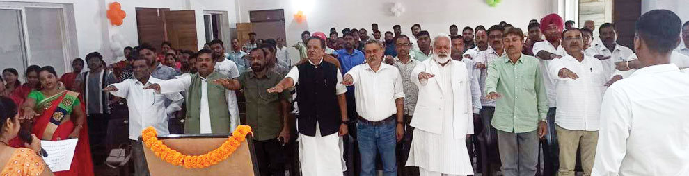 पंचायती राज और संचार क्रांति के फलस्वरूप आज की सरकारें लोगों को खाते तक सीधे सहायता पहुंचा रही है-कांग्रेस