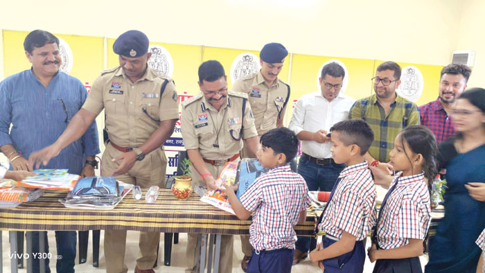 दिव्यांग बच्चों का जीवन के प्रति नजरिया  हमारे लिए अनुकरणीय -एसएसपी