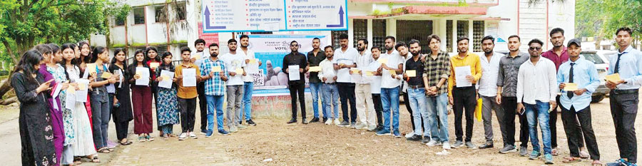 एनएसयूआई ने वोट चोरी के मुद्दे पर की पोस्टकार्ड अभियान की शुरुआत