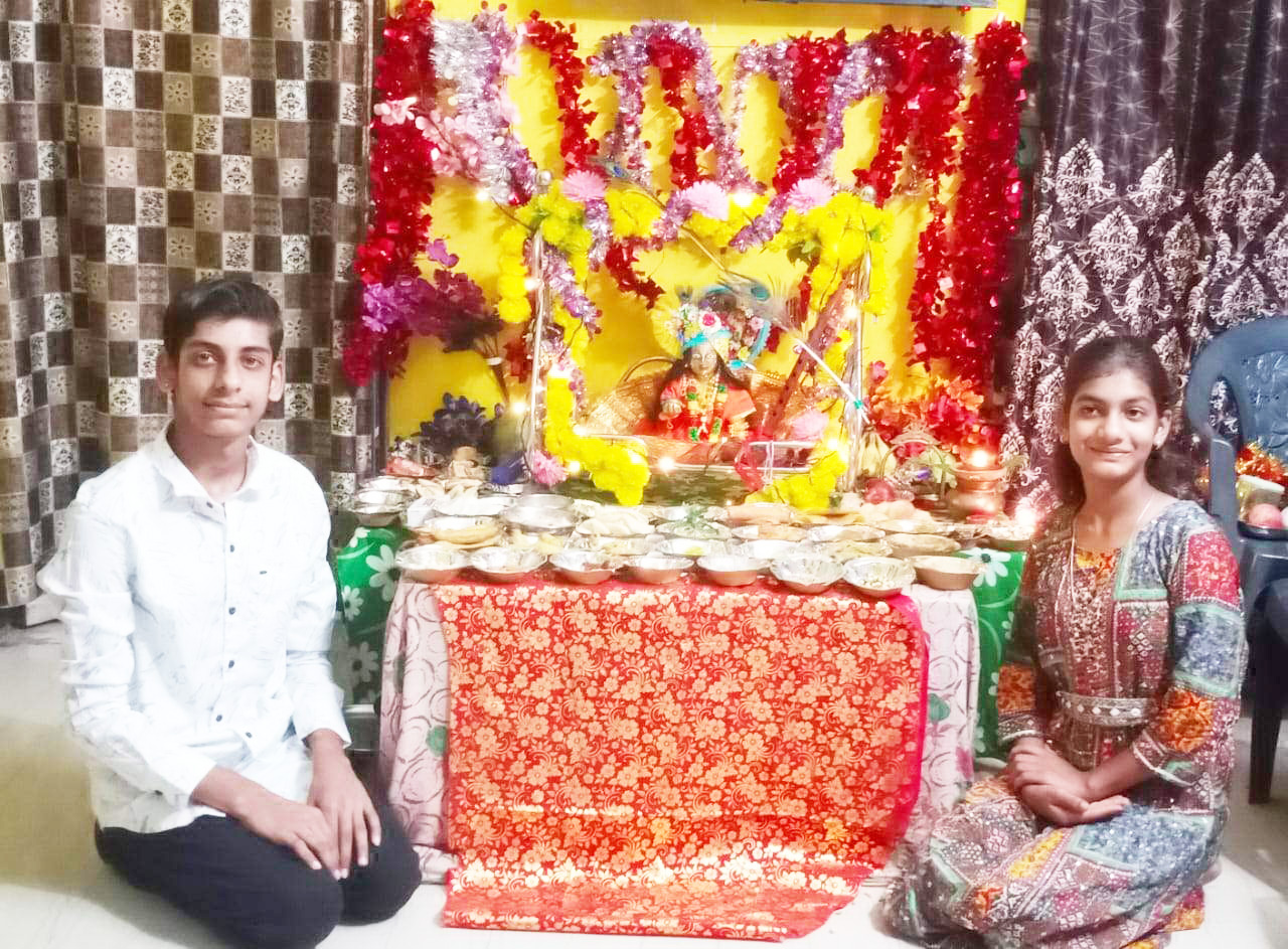 कृष्ण जन्माष्टमी पर छप्पन भोग, विशेष पूजा-अर्चना