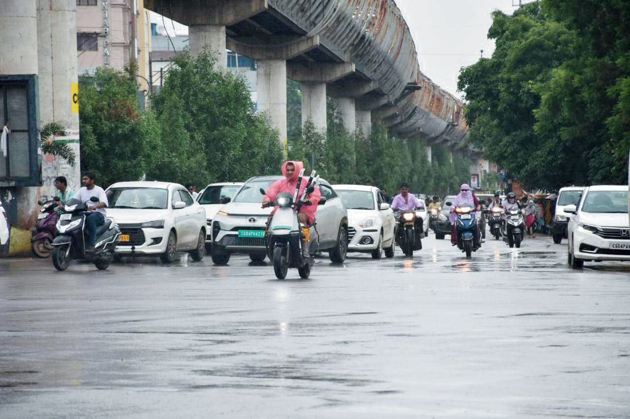 छत्तीसगढ़ में मौसम अलर्ट, 25 जिलों में भारी बारिश