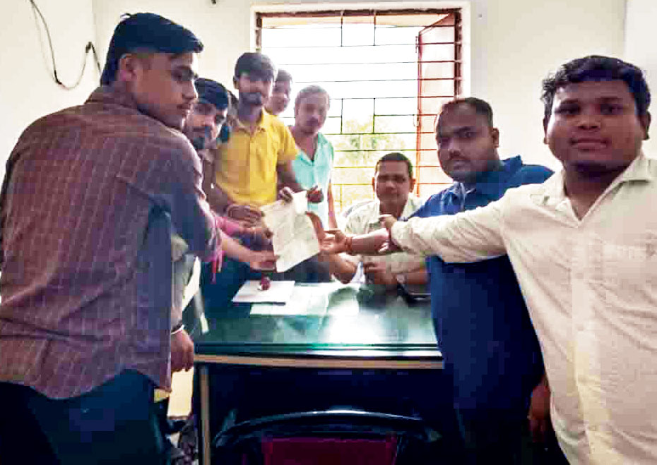 10 दिन में मांगे पूरी करो, अन्यथा उग्र आंदोलन, नाकेबंदी