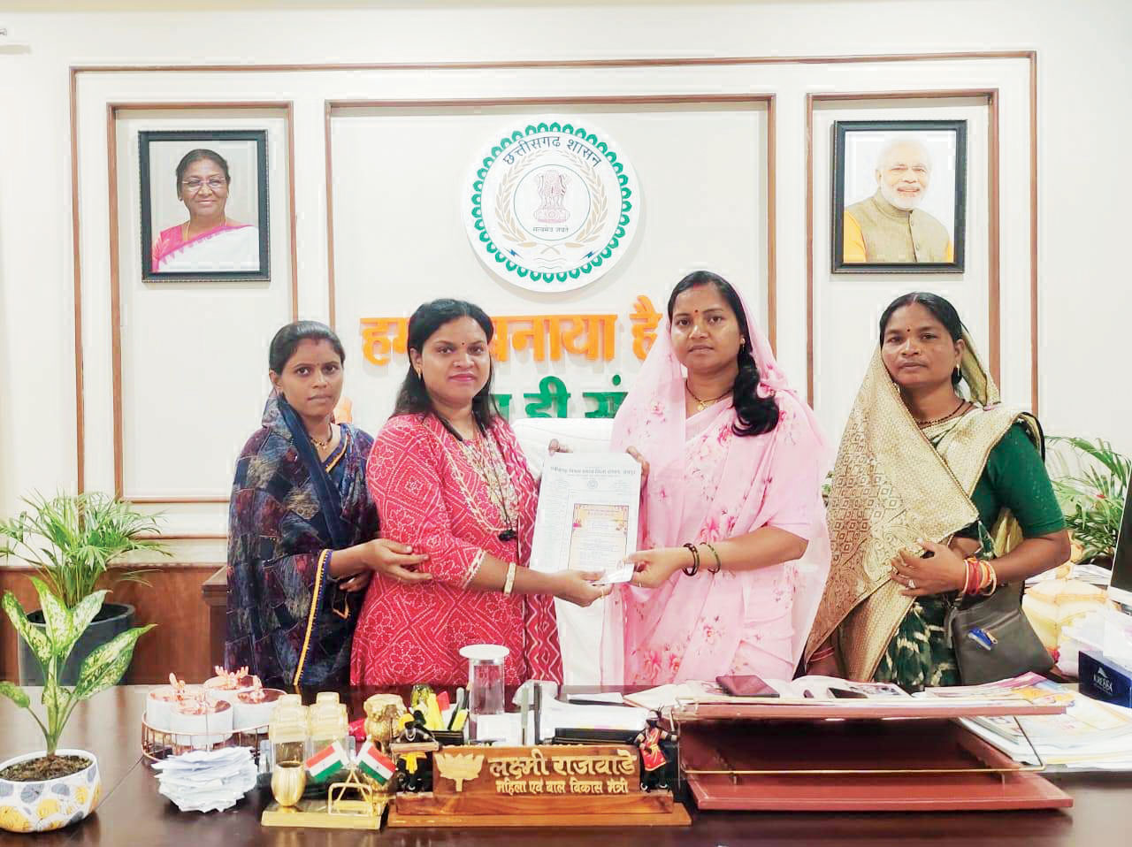 तीज मिलन समारोह आज, मंत्री लक्ष्मी राजवाड़े को आमंत्रण