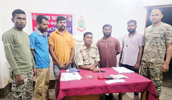 4 जुआरी पकड़ाए, नगदी जब्त