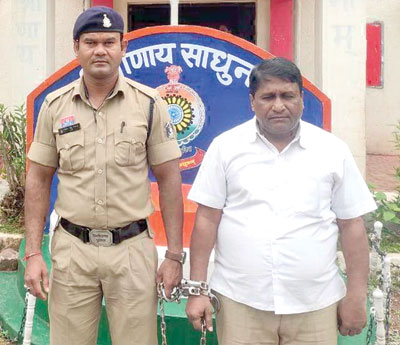 शासकीय जमीन को अपने नाम दर्ज कर बेचा, अब गया जेल