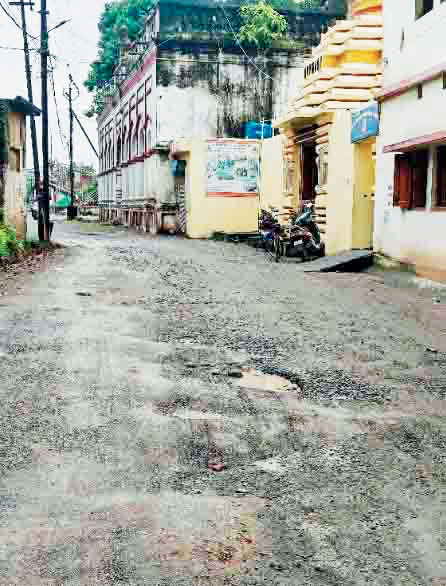 रायगढ़ की वीआईपी रोड बदहाल, शहर की छवि पर धब्बा