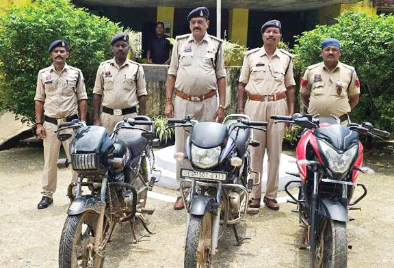 चोरी की 3 दोपहिया वाहन बरामद