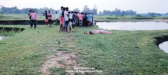 अवैध रूप से संचालित ईंट भठ्ठा के  गढ्ढे में डूबने से 2 बच्चों की मौत