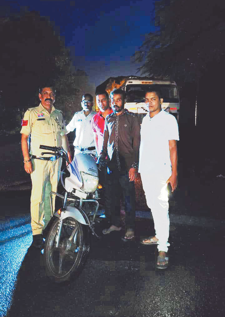 बाइक चोर गिरफ्तार