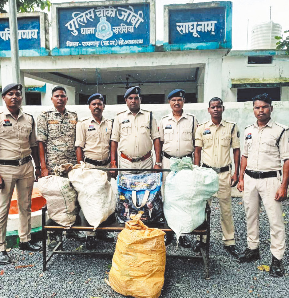 गांजा तस्करी, दो महिला सहित रायगढ़-यूपी के आरोपी गिरफ्तार