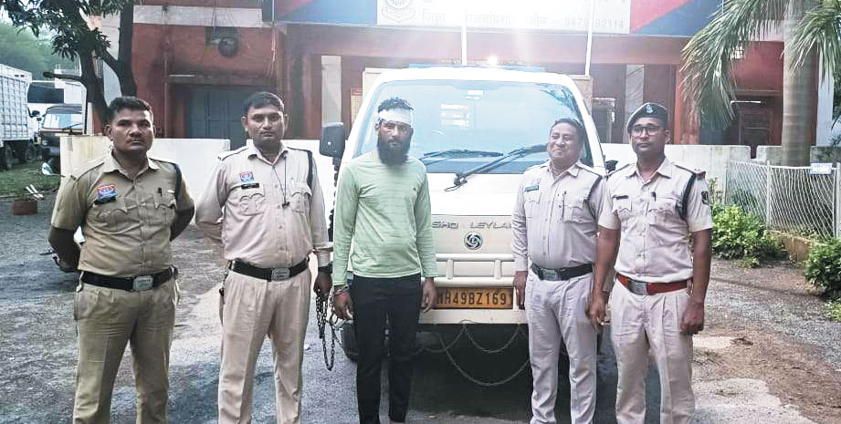 मवेशी तस्करी, आरोपी गिरफ्तार, 2 आरोपी फरार, 9 नग मवेशी बरामद, एक पिकअप जब्त