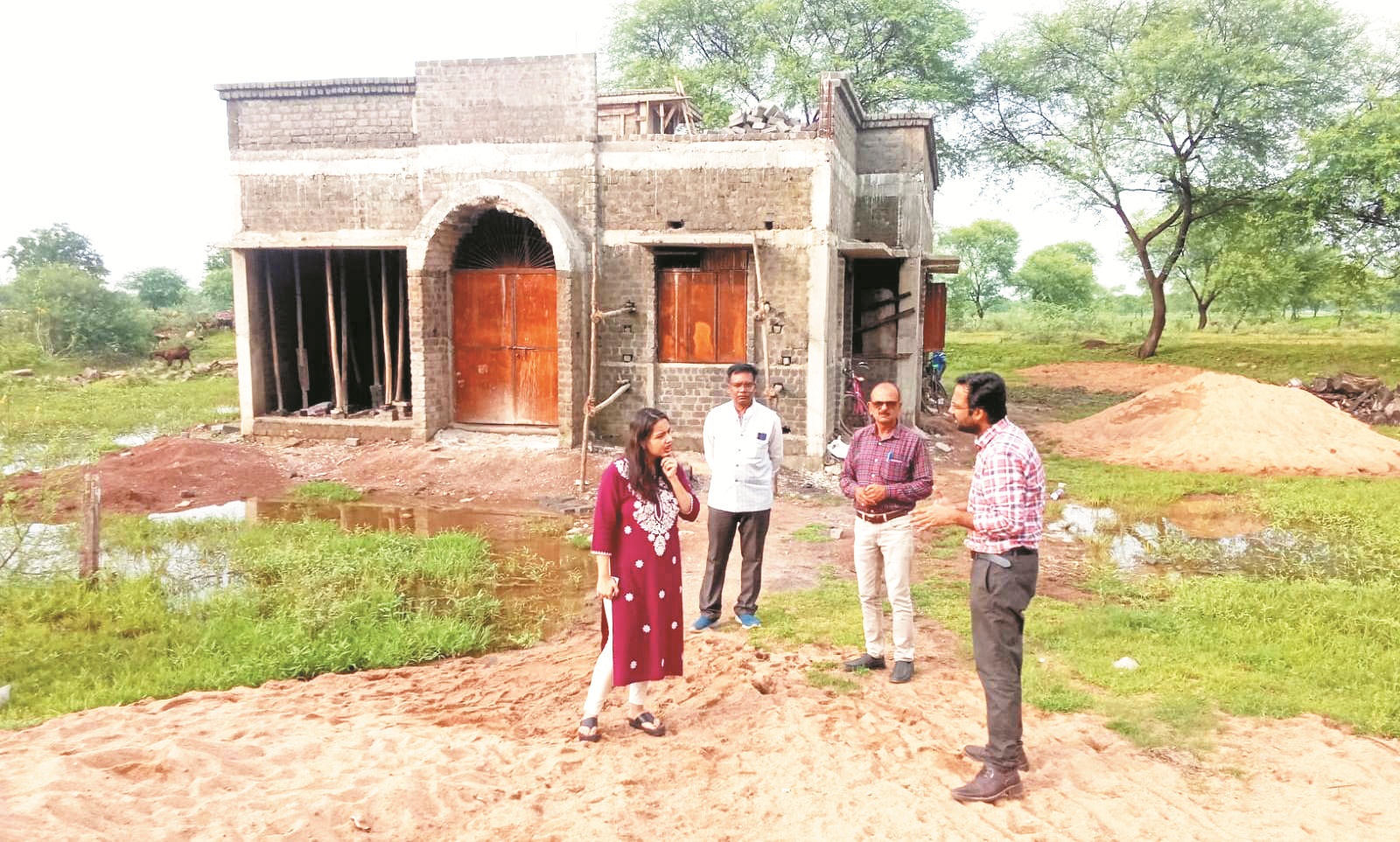 जिपं सीईओ ने की निर्माण कार्यों का निरीक्षण