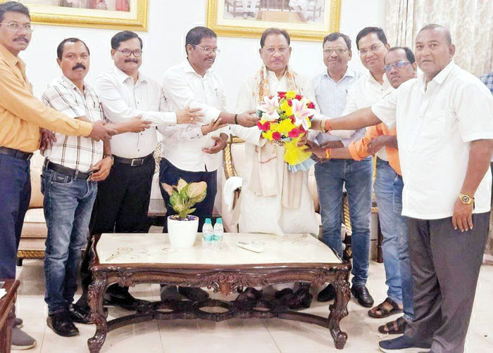 साय को करमा तिहार का न्यौता