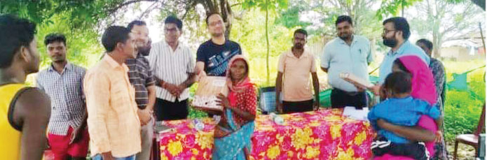 जिपं सीईओ ने समय पर आवास पूर्ण करने दिए निर्देश