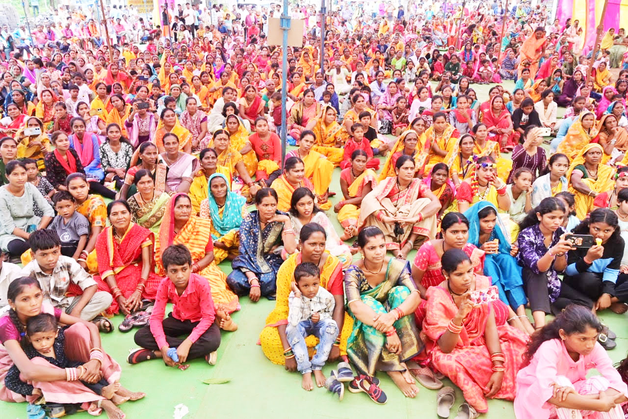 तीज मिलन समारोह, कई स्पर्धाएं