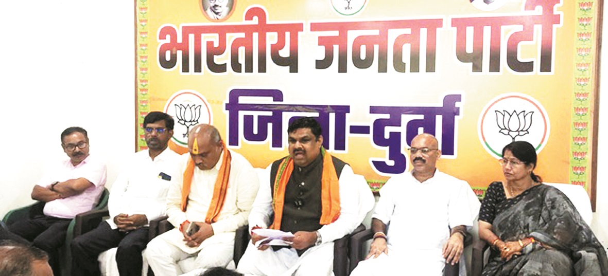 मोदी पर अभद्र टिप्पणी, मंत्री बरसे